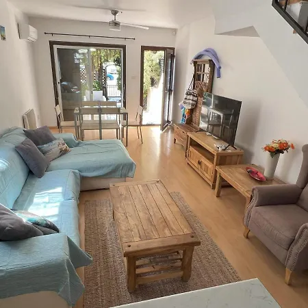 Aphrodite's Gardens Entire Townhouse 400 M To The Sea