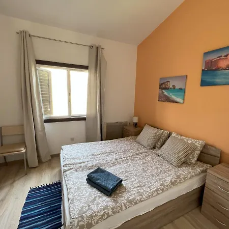 Aphrodite's Gardens Entire Townhouse 400 M To The Sea Holiday home *